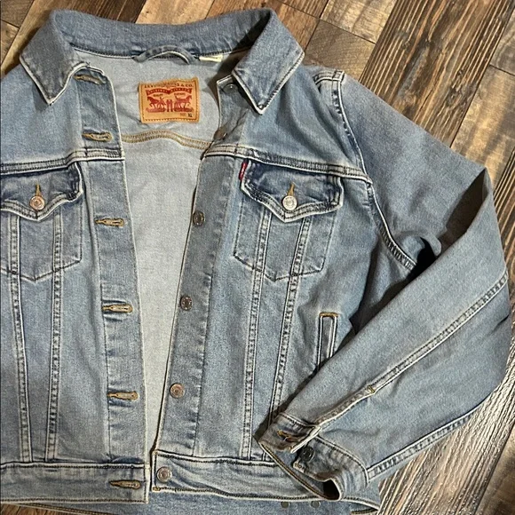 Levi's Light Blue Denim Jacket - Picture 3 of 6
